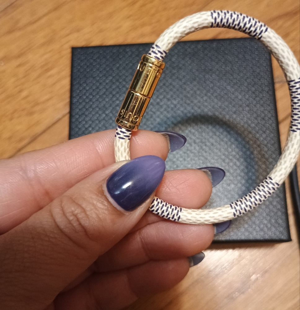 Louis Vuitton Azur Bracelet - Picture 2 of 11